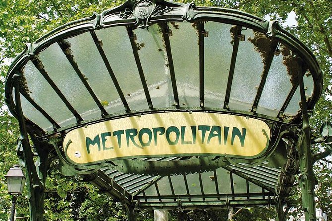 Paris by Rail with Sightseeing Bus and River Cruise - Montmartre and Sacré-Cœur: a softer landing after the big icons