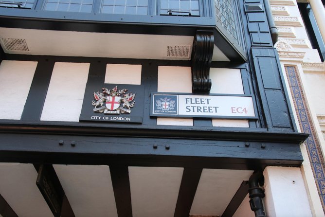 Private Group: Historical Pub Walking Tour of London - Black Friar: art-nouveau vibes and a first real drink break