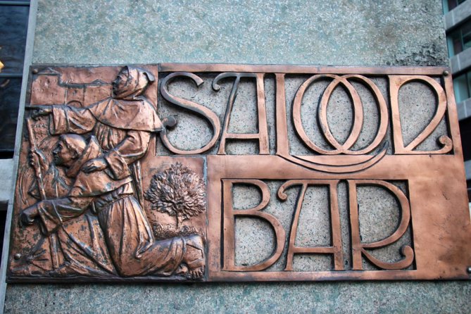 Private Group: Historical Pub Walking Tour of London - The City of London boundary and court gossip stops