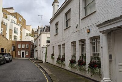 Private transfer from Heathrow to your London Hotel - Finding Your Driver Fast: Name Sign, Arrival Hall, and Real-World Tips