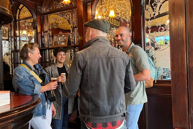 Royal Historic Pubs Walking Guided Tour in London - St James’s Palace: The Free Stop That Sets the Tone