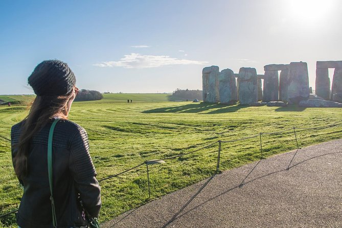 Small Group Stonehenge, Bath and Secret Place Tour from London - A long London-to-the-countryside day that stays fun