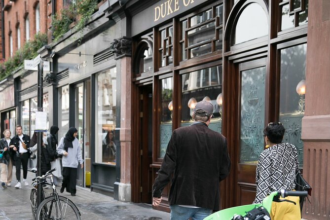 Soho Music & Historic Pubs Tour - Who this Soho music pub tour fits best