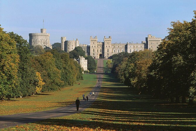 Stonehenge and Windsor from London - Windsor Castle: Living History With State Rooms and Royal Graves