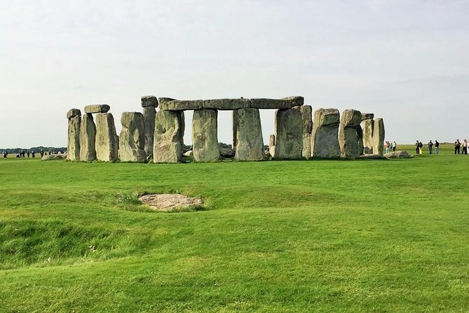 Stonehenge & Bath Day Tour from London including Admission - The Royal Crescent and Georgian streets: the walking tour portion