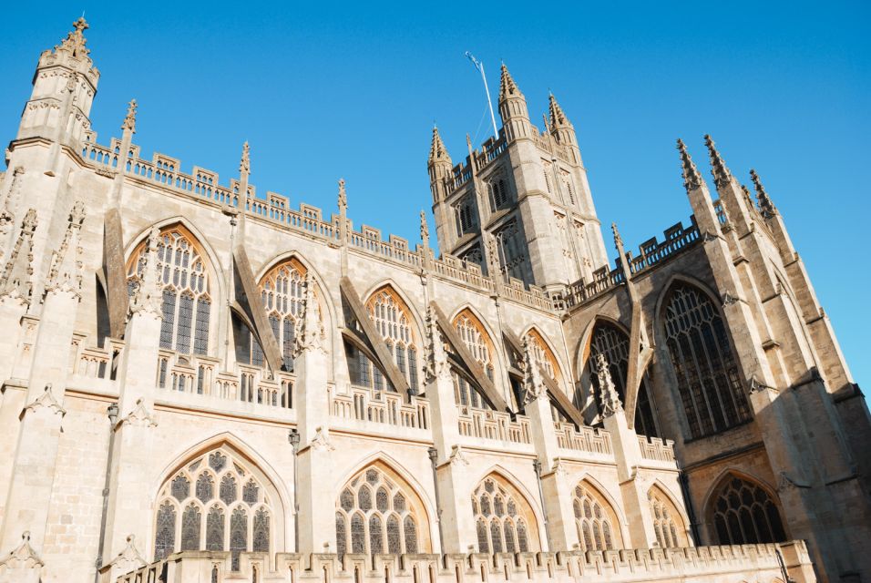 Stonehenge & Bath: Full-Day Coach Tour from London - What to pack for a day trip that includes crowds and walking