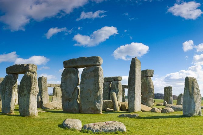 Stonehenge Half-Day Tour from London with Admission - Two hours at Stonehenge: seeing the stones without a rush