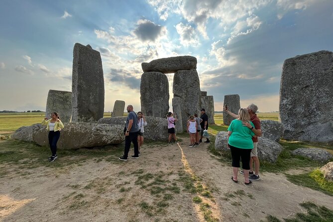 Stonehenge Inner Circle Private Tour from London with Bath Visit - Who should book this Stonehenge + Lacock + Bath day?