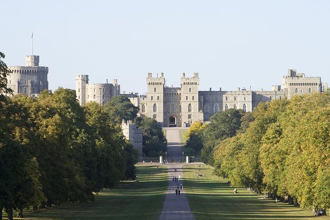 Stonehenge, Windsor Castle and Bath with Pub Lunch in Lacock - Bath in honey-colored stone: Royal Crescent, Abbey, and Roman Baths area