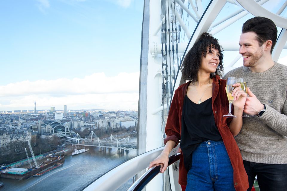 The London Eye Champagne Experience - Fast-track security and moving to the capsule