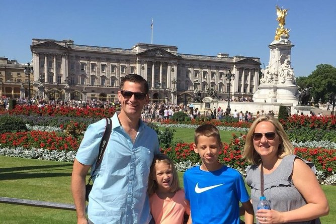 The Ultimate 6-hour Private Tour of London in an Iconic Black Cab - St. Paul’s and the City: from cathedral scale to financial and wartime landmarks