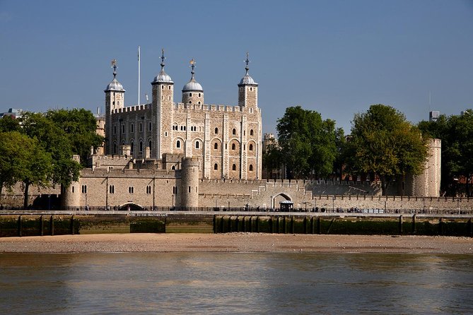 Tower of London and Crown Jewels Exhibition Ticket - Ravens, myths, and the Wakefield Tower vibe
