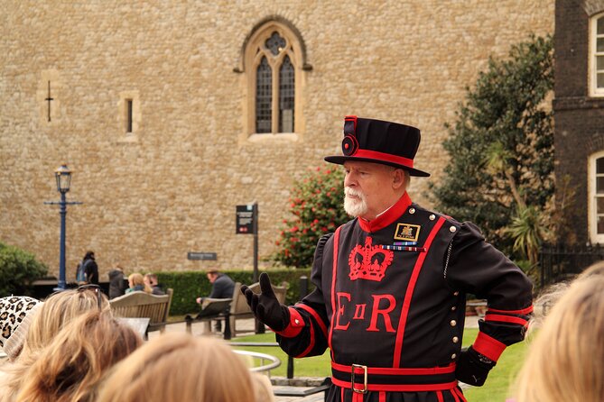 Tower of London: Crown Jewels & Beefeater Opening Ceremony - Jewel House and the Crown Jewels: Up close, timed well