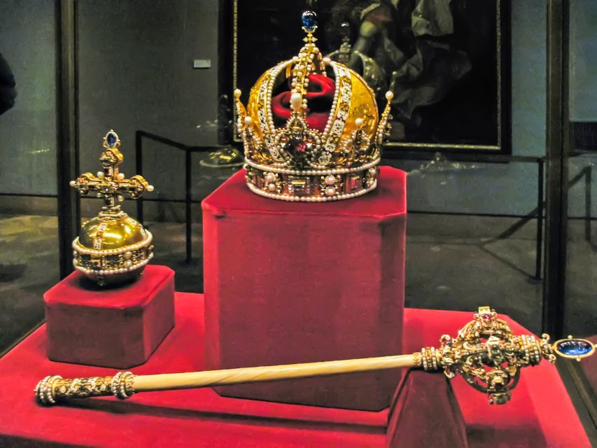 Ultimate Tower of London, Beefeater Welcome & Crown Jewels - Why early access changes everything at the Tower