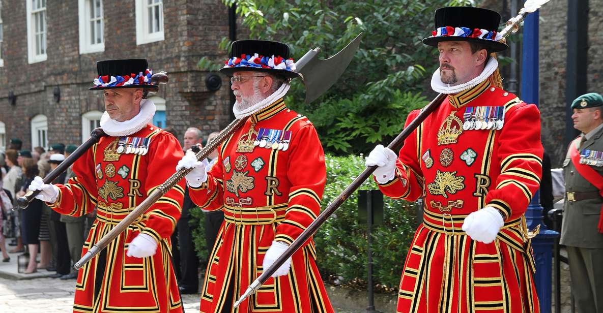 Ultimate Tower of London, Beefeater Welcome & Crown Jewels - After the guided tour: keep exploring at your own pace