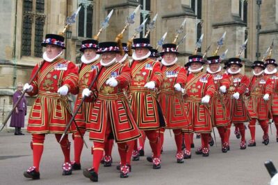 VIP Early Access: Opening Ceremony Tower of London & Bridge Entry - Meeting at Tower Hill Tram and the pace of a 3.5-hour tour