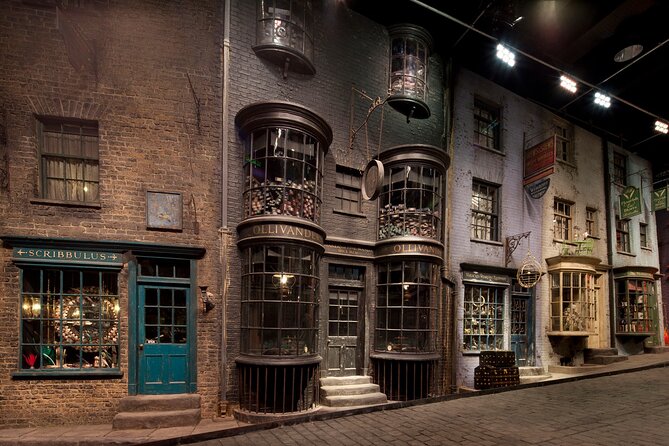 Warner Bros. Studio Tour London - The Making of Harry Potter and Oxford Day Trip - Food, restrooms, and comfort: the stuff that keeps you sane