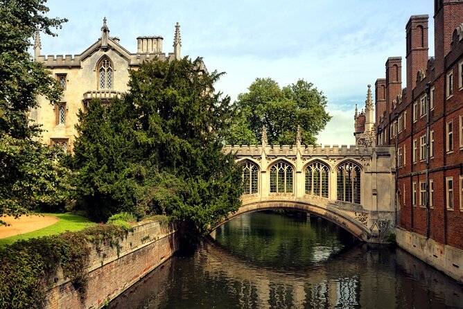 Warwick Castle, Oxford, Stratford-upon-Avon & Cotswolds Day trip - Warwick Castle’s 1,000 years: what you get in 90 minutes