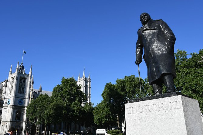 Westminster 3 Hour Walking Tour and Visit of Churchill War Rooms - Buckingham Palace and Green Park: Royal Storytelling on the Royal Mall