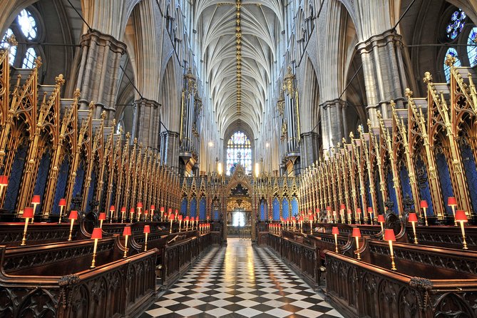 Westminster Guided Walking Tour with Abbey Entry - What to wear and how to pace yourself